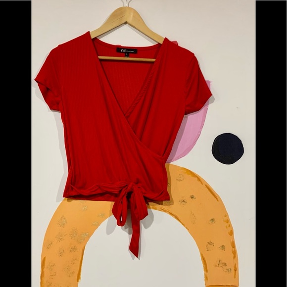 😻2FOR50😻NURSING FRIENDLY red wrap around crop top - Picture 1 of 8